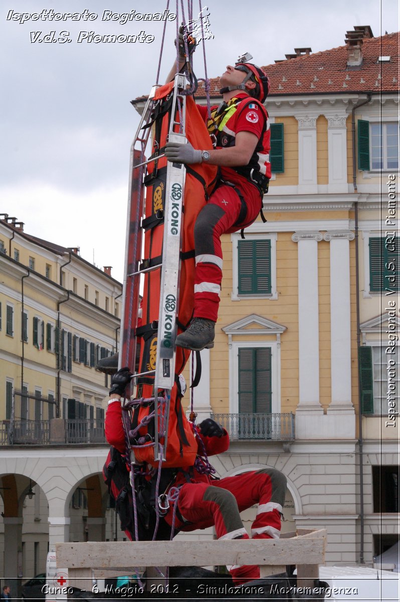 Cuneo - 6 Maggio 2012 - Simulazione Maxiemergenza- Croce Rossa Italiana - Ispettorato Regionale Volontari del Soccorso Piemonte