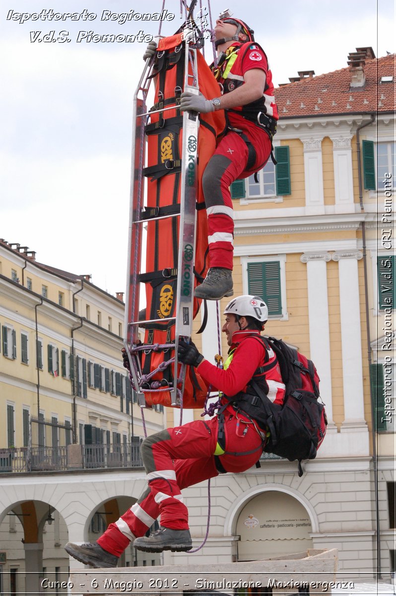 Cuneo - 6 Maggio 2012 - Simulazione Maxiemergenza- Croce Rossa Italiana - Ispettorato Regionale Volontari del Soccorso Piemonte