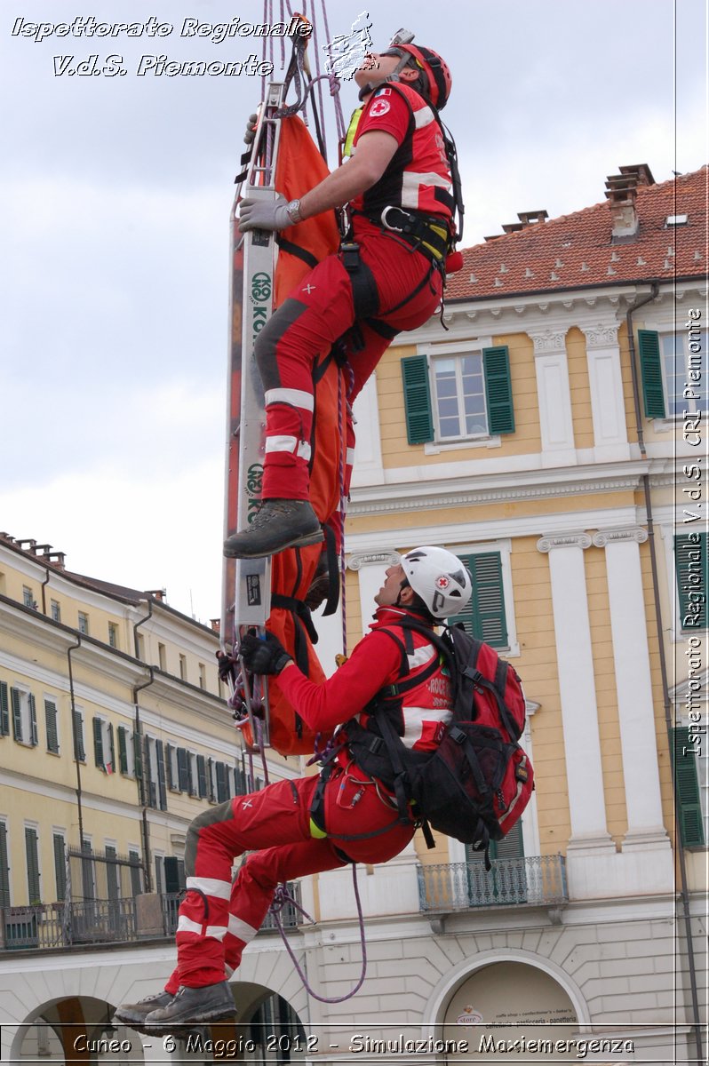 Cuneo - 6 Maggio 2012 - Simulazione Maxiemergenza- Croce Rossa Italiana - Ispettorato Regionale Volontari del Soccorso Piemonte