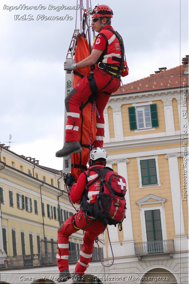 Cuneo - 6 Maggio 2012 - Simulazione Maxiemergenza- Croce Rossa Italiana - Ispettorato Regionale Volontari del Soccorso Piemonte