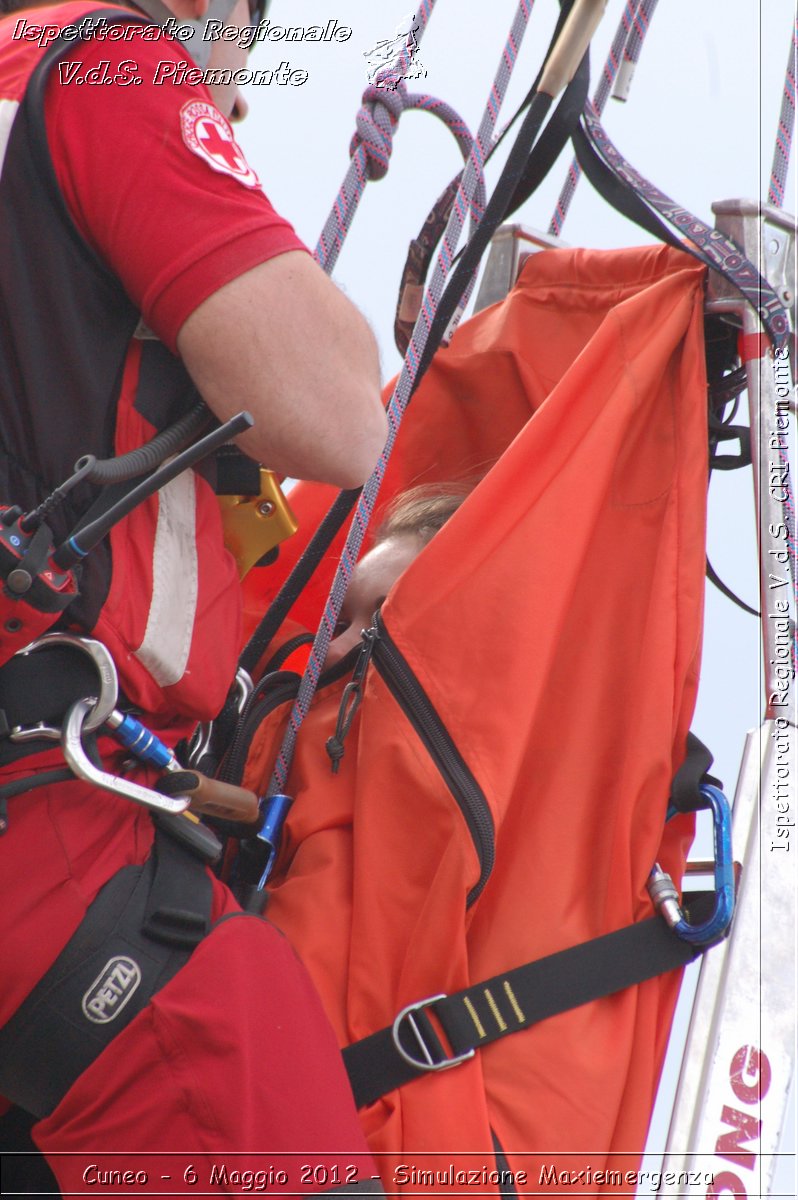 Cuneo - 6 Maggio 2012 - Simulazione Maxiemergenza- Croce Rossa Italiana - Ispettorato Regionale Volontari del Soccorso Piemonte