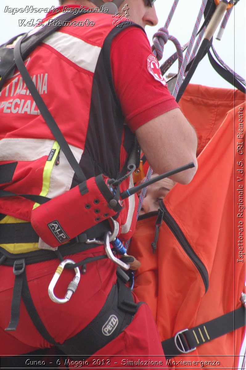 Cuneo - 6 Maggio 2012 - Simulazione Maxiemergenza- Croce Rossa Italiana - Ispettorato Regionale Volontari del Soccorso Piemonte