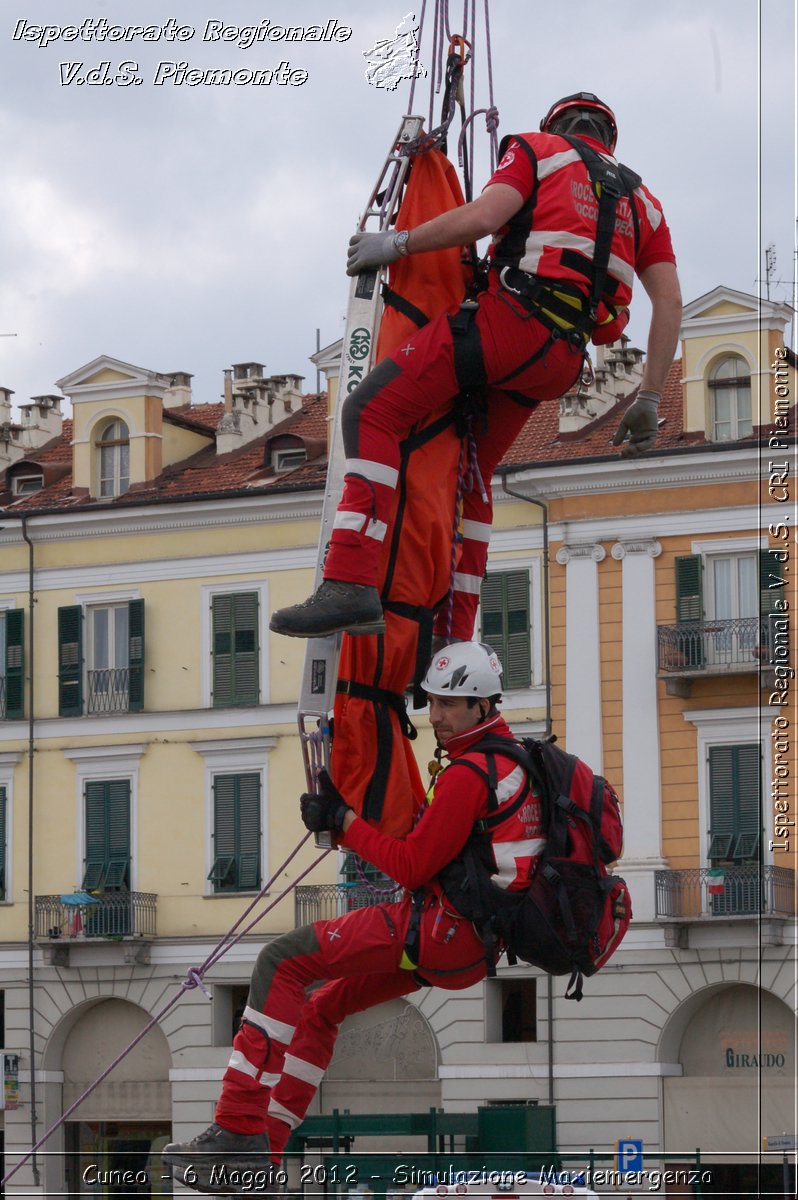 Cuneo - 6 Maggio 2012 - Simulazione Maxiemergenza- Croce Rossa Italiana - Ispettorato Regionale Volontari del Soccorso Piemonte