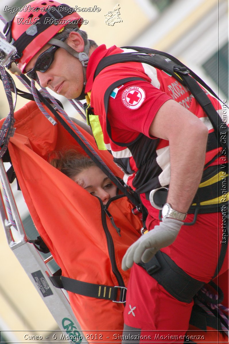 Cuneo - 6 Maggio 2012 - Simulazione Maxiemergenza- Croce Rossa Italiana - Ispettorato Regionale Volontari del Soccorso Piemonte