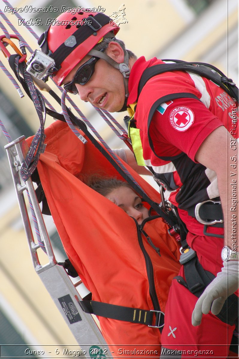 Cuneo - 6 Maggio 2012 - Simulazione Maxiemergenza- Croce Rossa Italiana - Ispettorato Regionale Volontari del Soccorso Piemonte