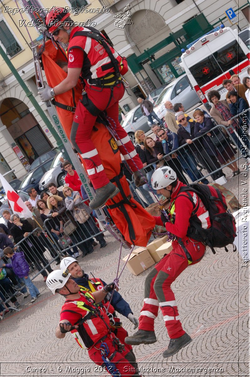 Cuneo - 6 Maggio 2012 - Simulazione Maxiemergenza- Croce Rossa Italiana - Ispettorato Regionale Volontari del Soccorso Piemonte