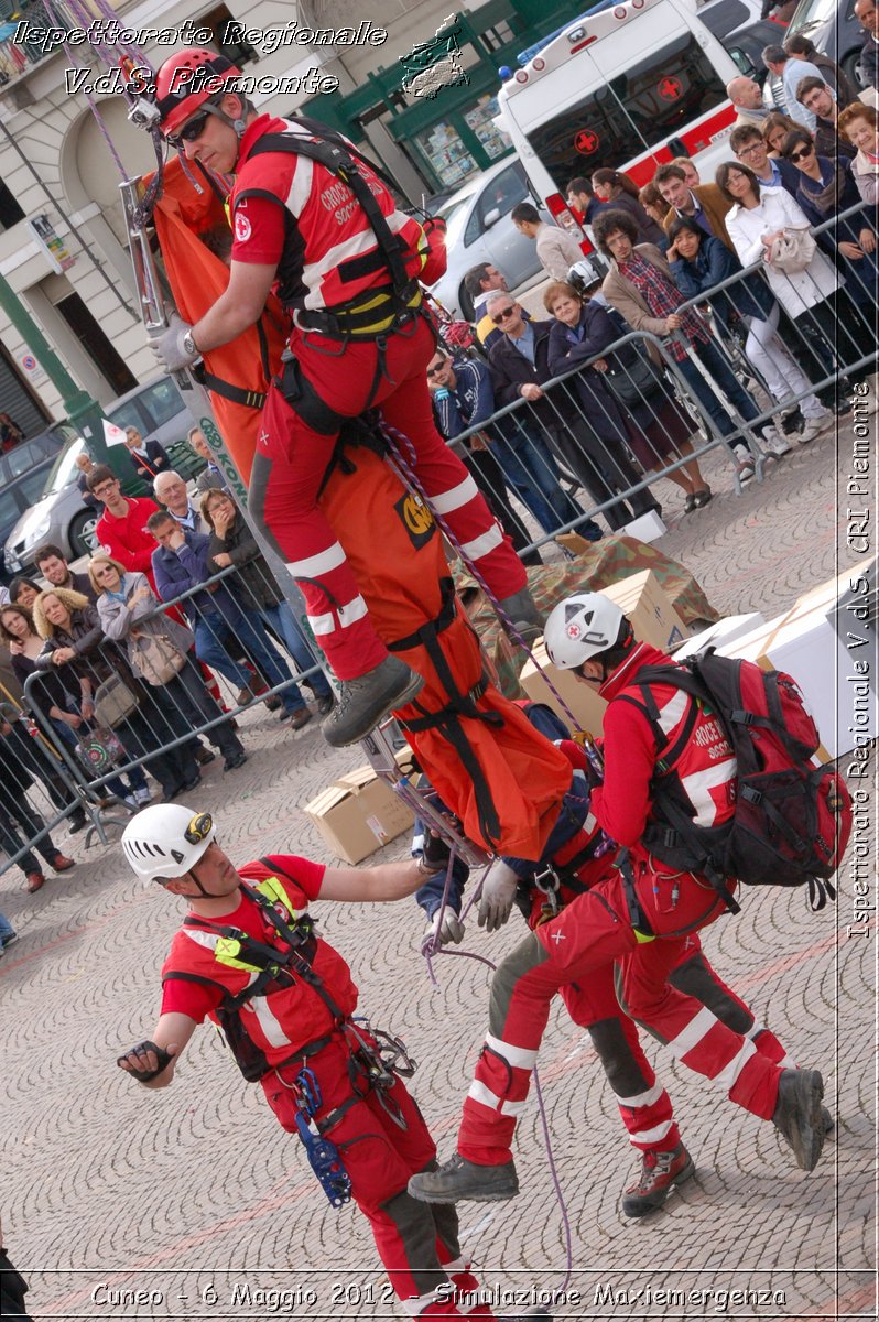 Cuneo - 6 Maggio 2012 - Simulazione Maxiemergenza- Croce Rossa Italiana - Ispettorato Regionale Volontari del Soccorso Piemonte