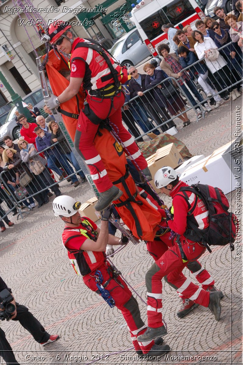 Cuneo - 6 Maggio 2012 - Simulazione Maxiemergenza- Croce Rossa Italiana - Ispettorato Regionale Volontari del Soccorso Piemonte