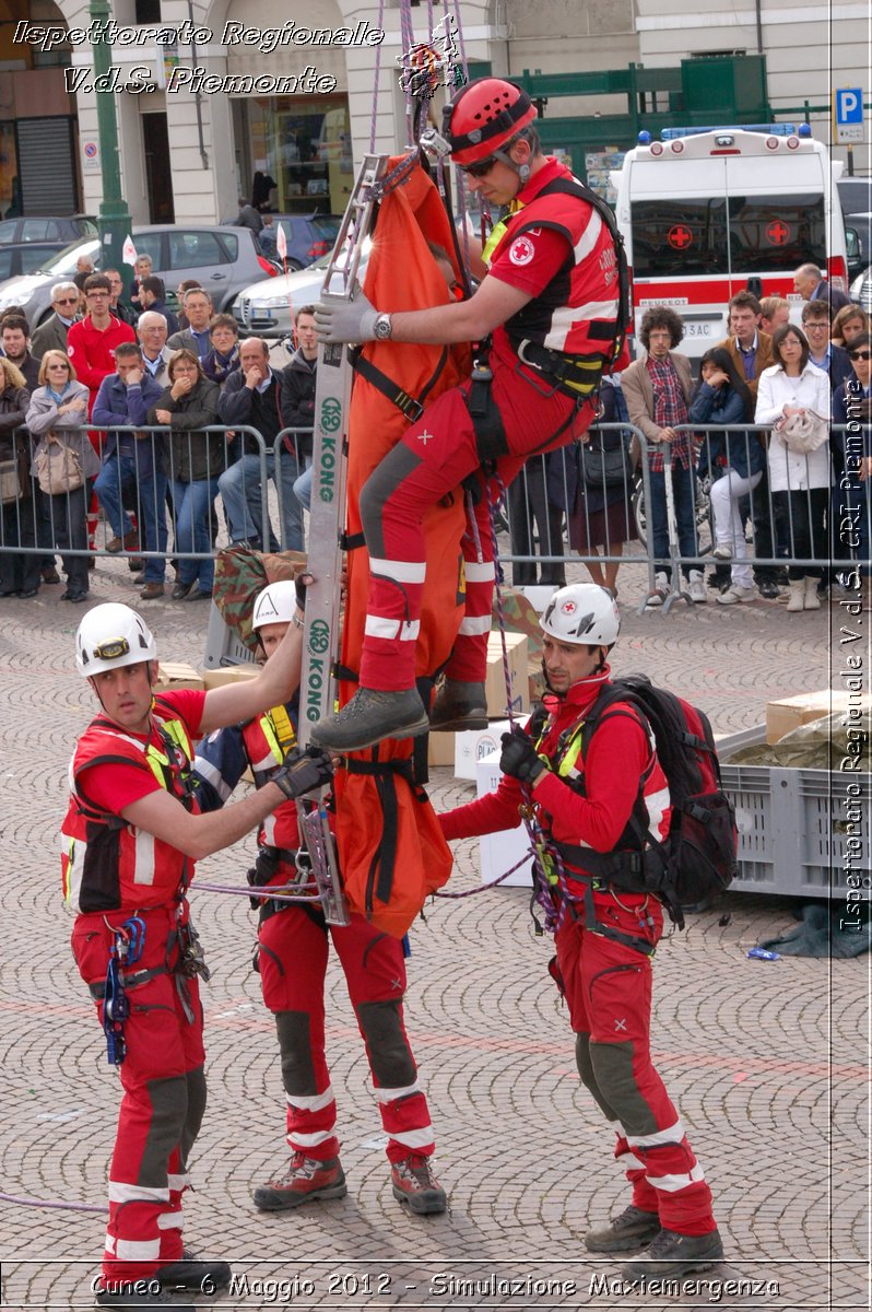 Cuneo - 6 Maggio 2012 - Simulazione Maxiemergenza- Croce Rossa Italiana - Ispettorato Regionale Volontari del Soccorso Piemonte