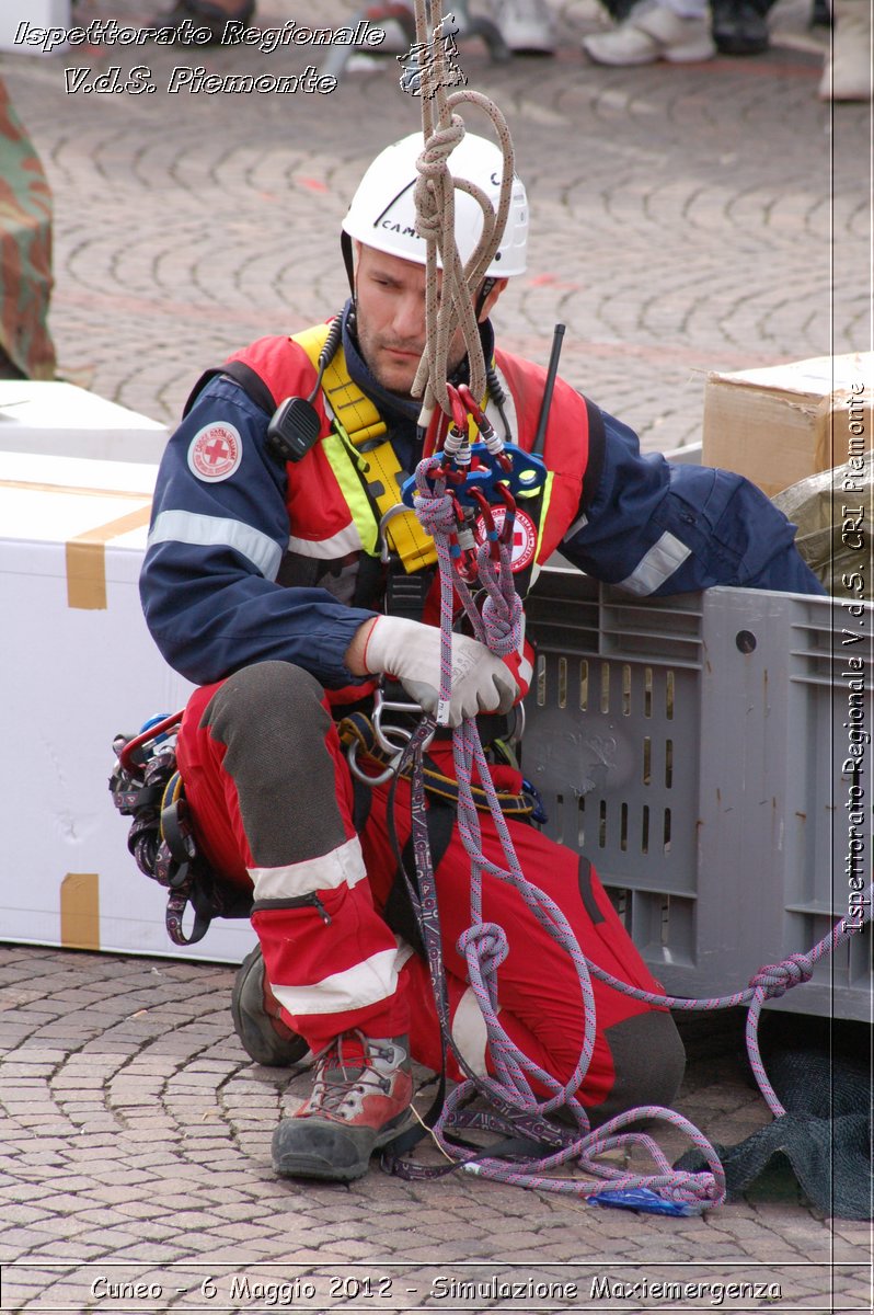 Cuneo - 6 Maggio 2012 - Simulazione Maxiemergenza- Croce Rossa Italiana - Ispettorato Regionale Volontari del Soccorso Piemonte