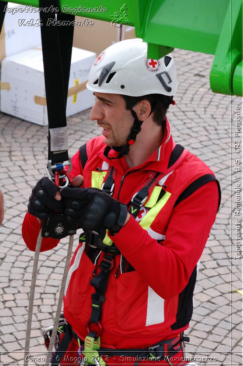 Cuneo - 6 Maggio 2012 - Simulazione Maxiemergenza- Croce Rossa Italiana - Ispettorato Regionale Volontari del Soccorso Piemonte