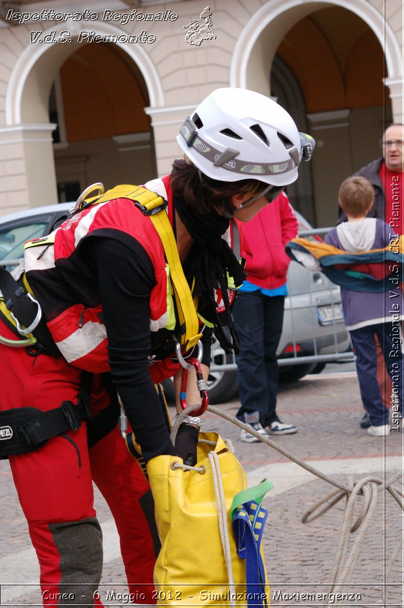 Cuneo - 6 Maggio 2012 - Simulazione Maxiemergenza- Croce Rossa Italiana - Ispettorato Regionale Volontari del Soccorso Piemonte