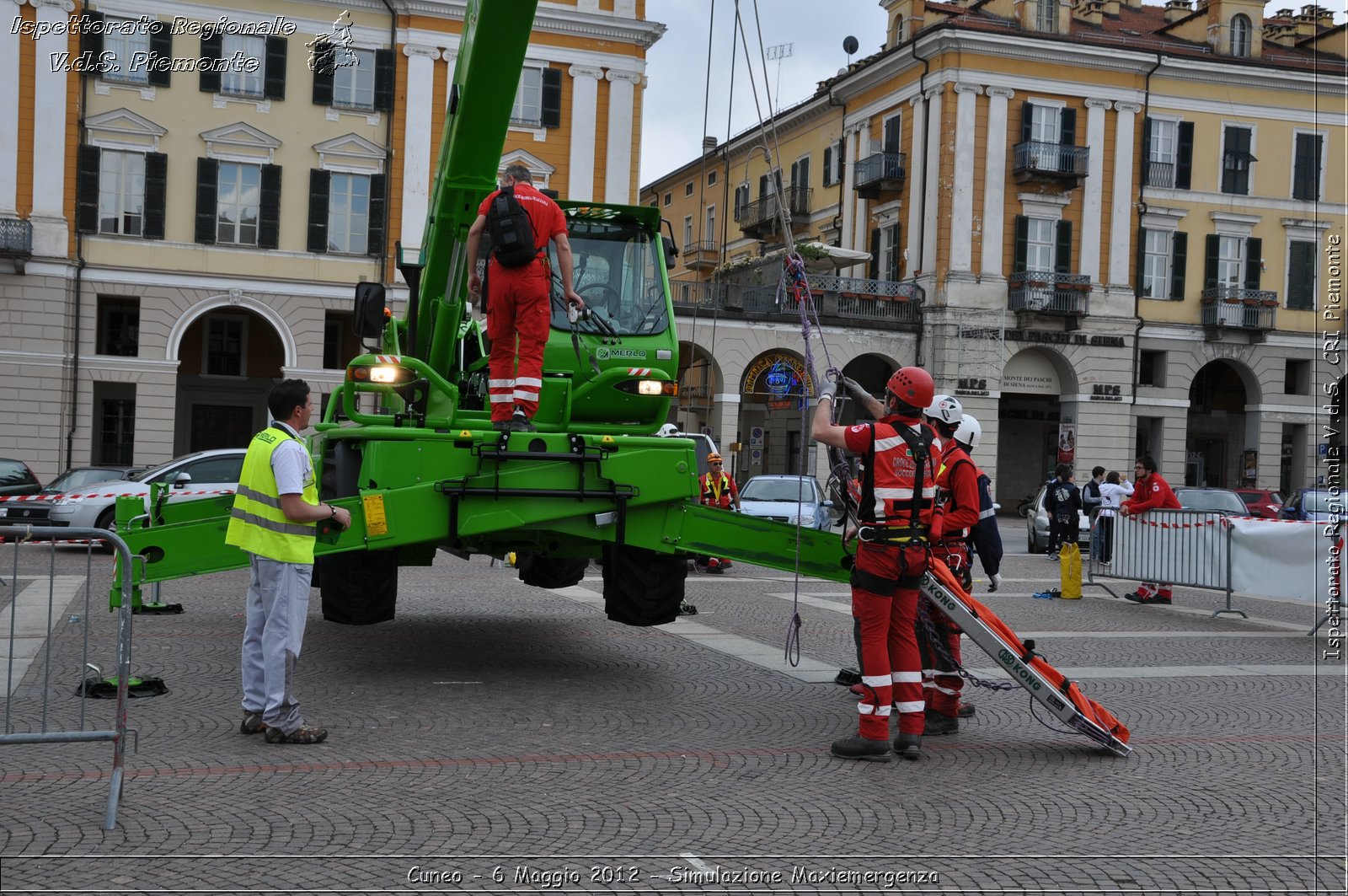 Cuneo - 6 Maggio 2012 - Simulazione Maxiemergenza- Croce Rossa Italiana - Ispettorato Regionale Volontari del Soccorso Piemonte