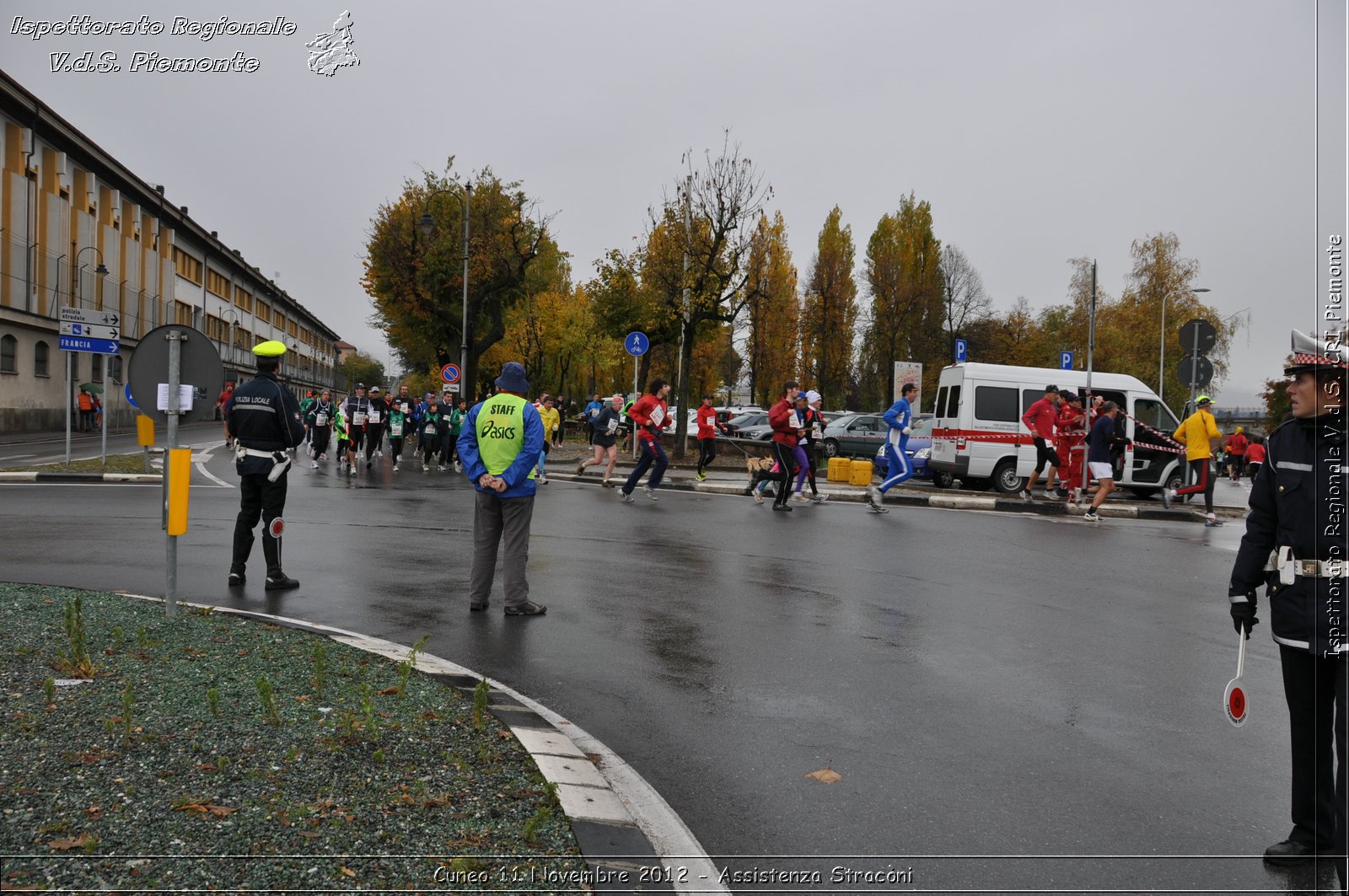 Cuneo 11 Novembre 2012 - Assistenza Stracni - Croce Rossa Italiana - Ispettorato Regionale Volontari del Soccorso del Piemonte