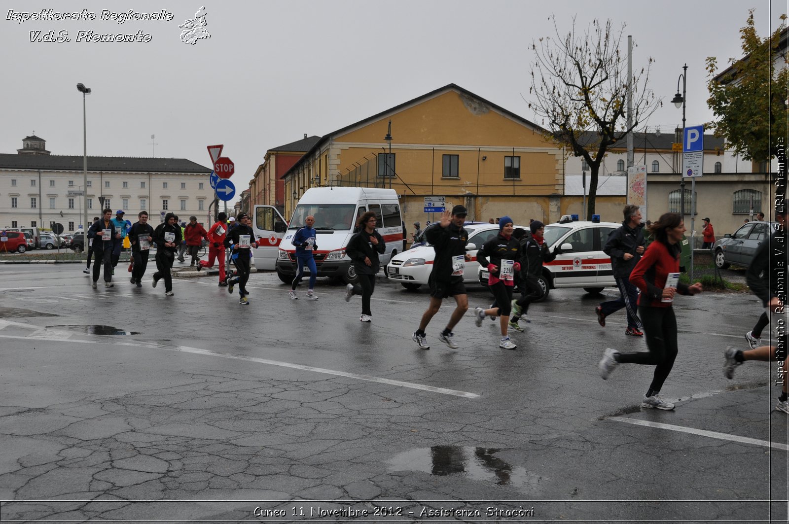 Cuneo 11 Novembre 2012 - Assistenza Stracni - Croce Rossa Italiana - Ispettorato Regionale Volontari del Soccorso del Piemonte