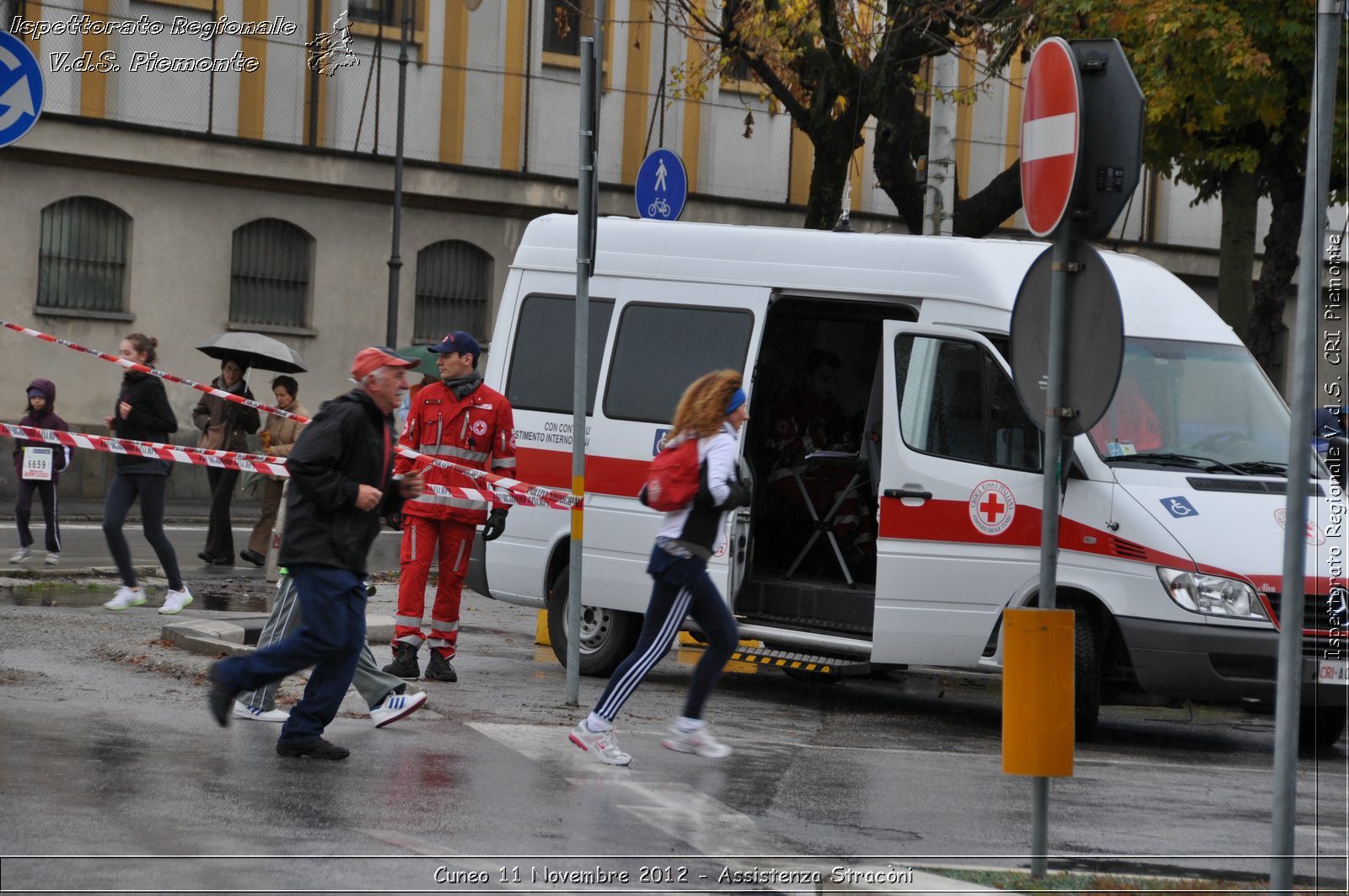 Cuneo 11 Novembre 2012 - Assistenza Stracni - Croce Rossa Italiana - Ispettorato Regionale Volontari del Soccorso del Piemonte