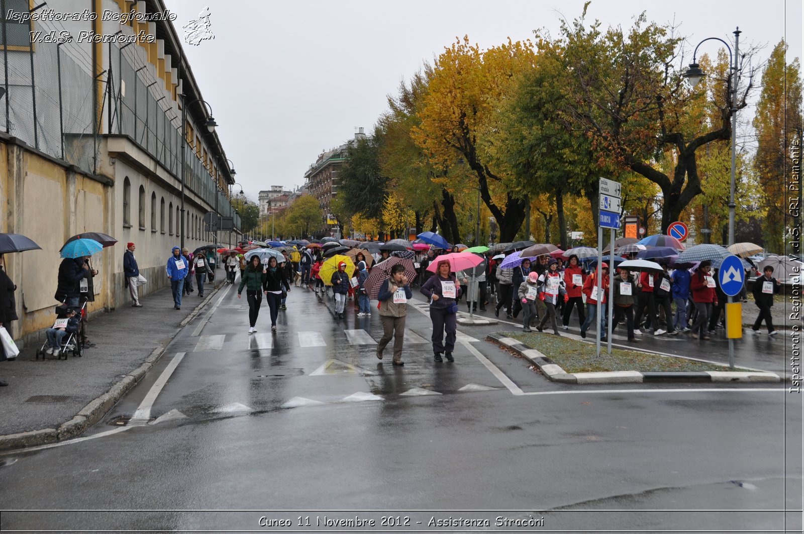 Cuneo 11 Novembre 2012 - Assistenza Stracni - Croce Rossa Italiana - Ispettorato Regionale Volontari del Soccorso del Piemonte