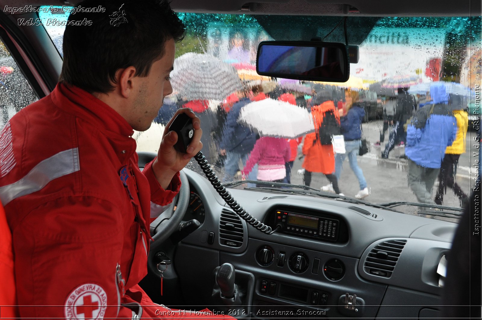 Cuneo 11 Novembre 2012 - Assistenza Stracni - Croce Rossa Italiana - Ispettorato Regionale Volontari del Soccorso del Piemonte