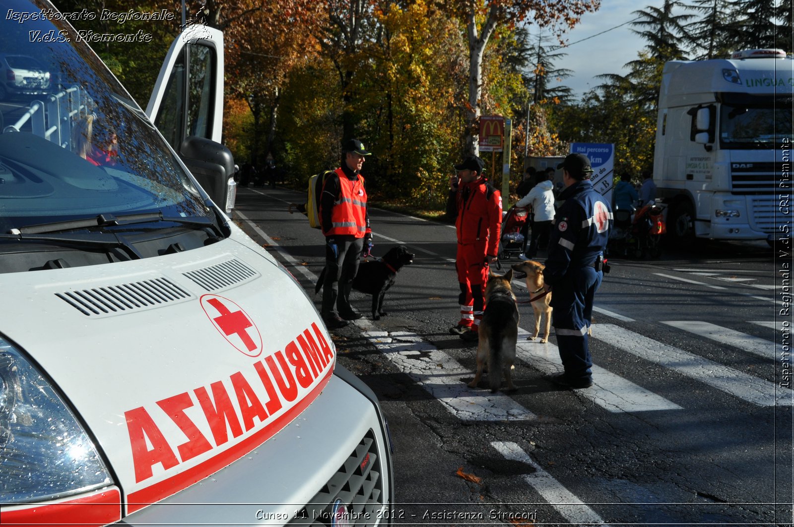 Cuneo 11 Novembre 2012 - Assistenza Stracni - Croce Rossa Italiana - Ispettorato Regionale Volontari del Soccorso del Piemonte