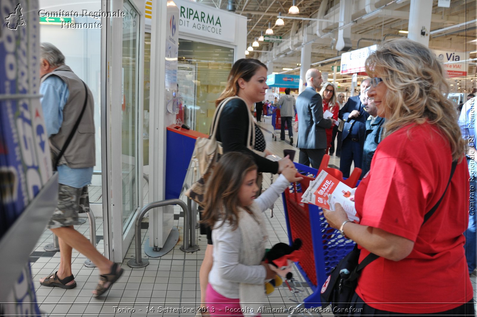 Torino - 14 Settembre 2013 - Raccolta Alimenti Croce Rossa Carefour - Croce Rossa Italiana - Comitato Regionale del Piemonte