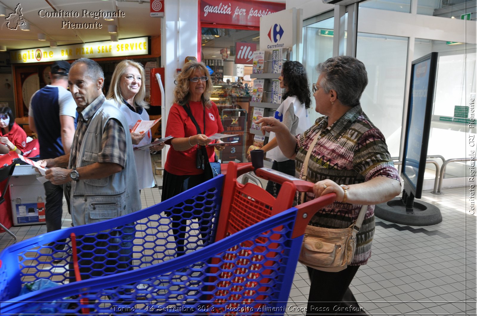 Torino - 14 Settembre 2013 - Raccolta Alimenti Croce Rossa Carefour - Croce Rossa Italiana - Comitato Regionale del Piemonte