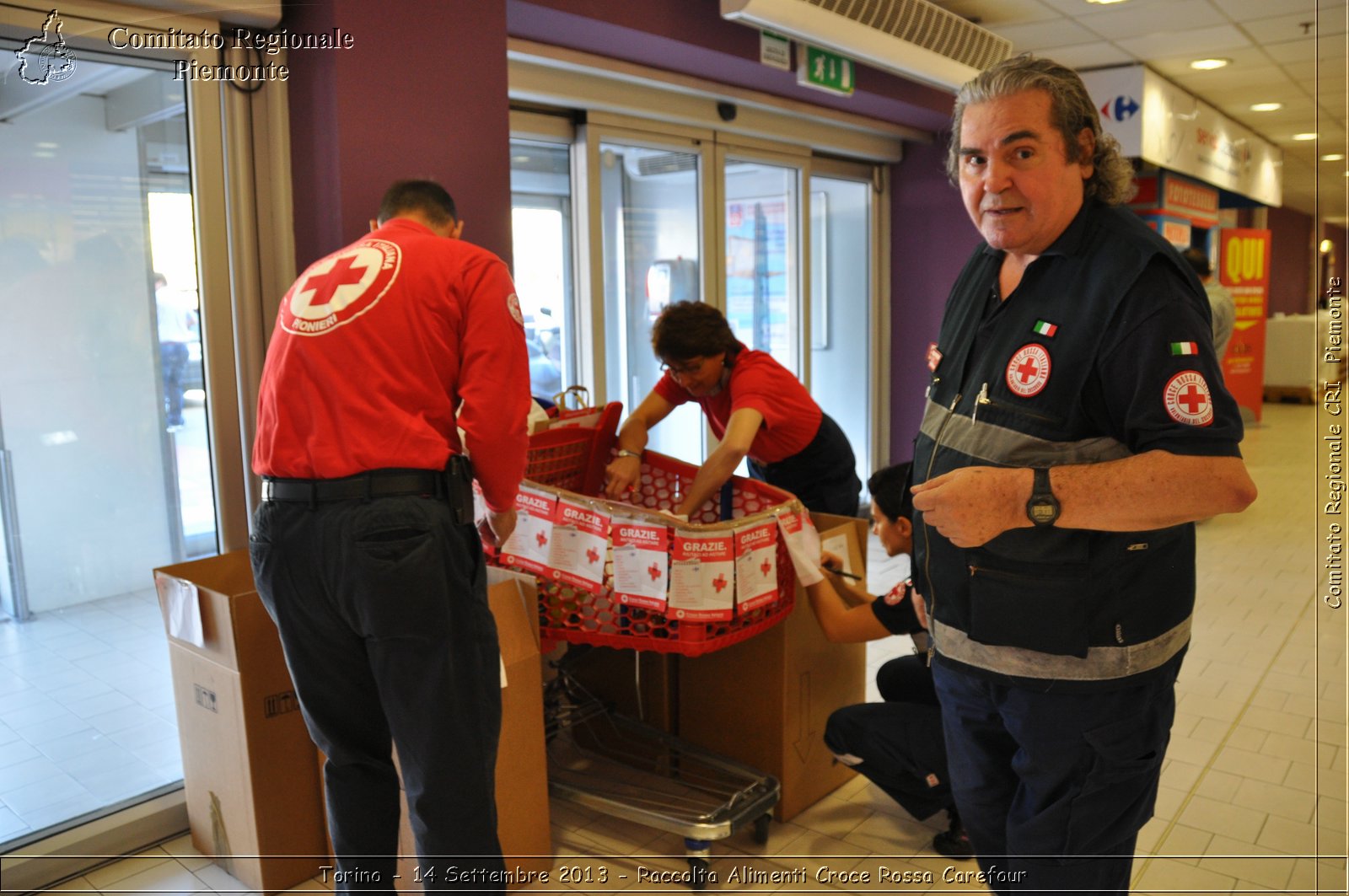 Torino - 14 Settembre 2013 - Raccolta Alimenti Croce Rossa Carefour - Croce Rossa Italiana - Comitato Regionale del Piemonte