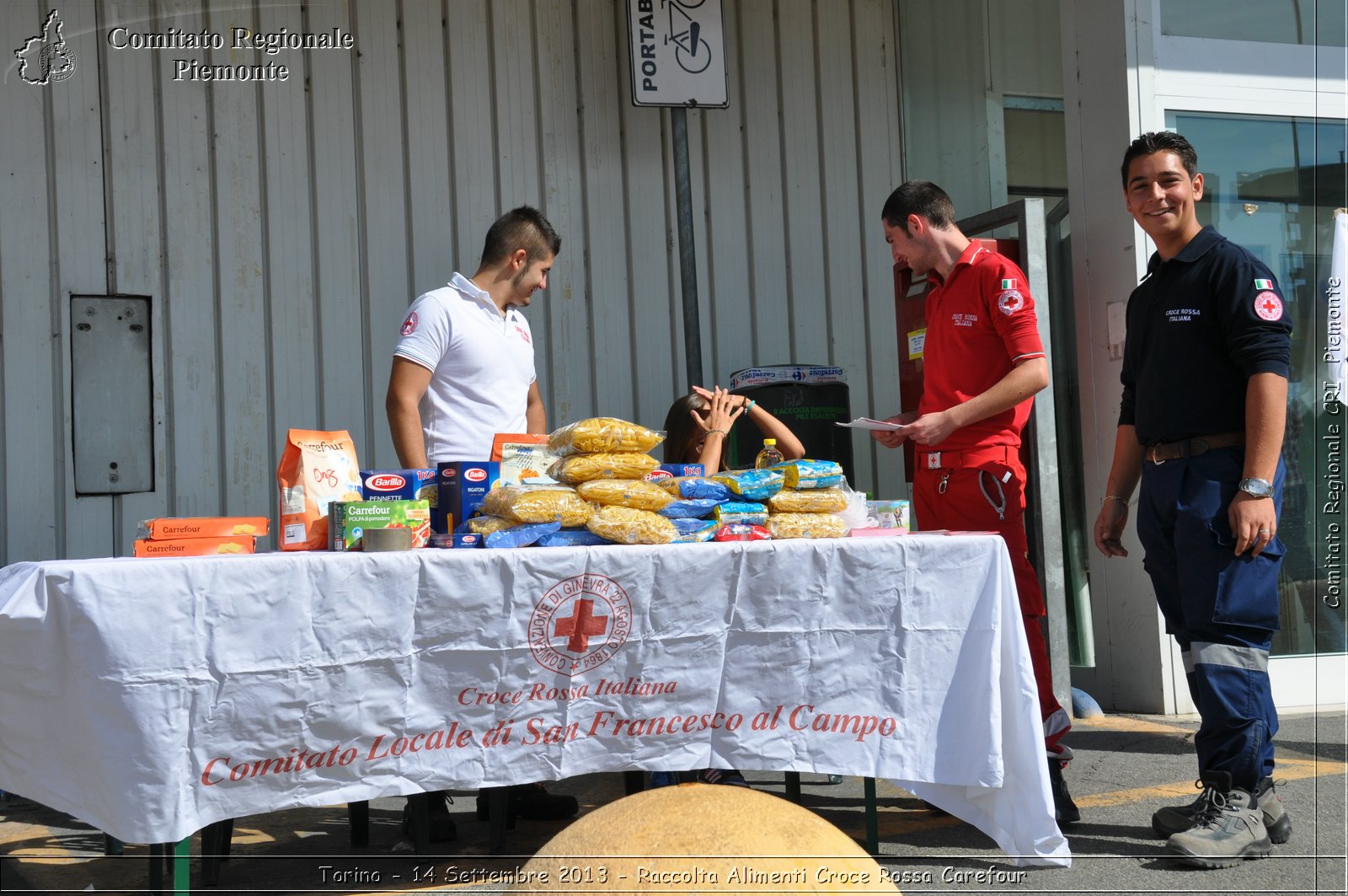 Torino - 14 Settembre 2013 - Raccolta Alimenti Croce Rossa Carefour - Croce Rossa Italiana - Comitato Regionale del Piemonte