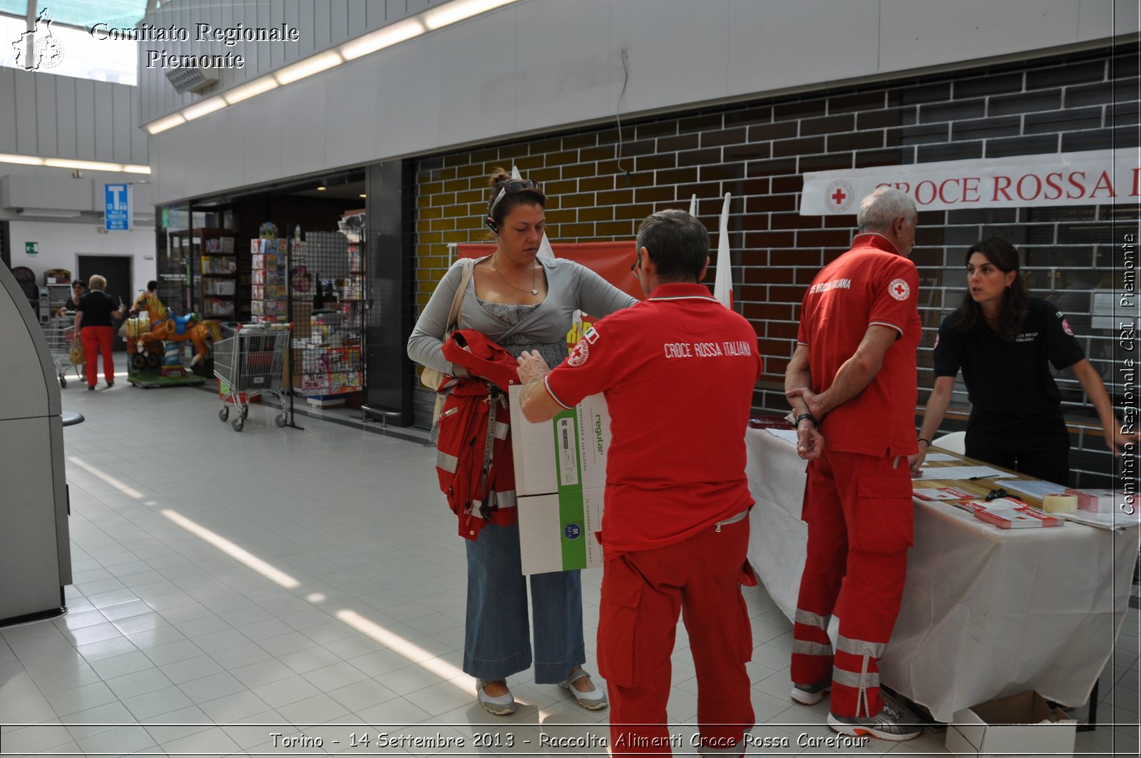 Torino - 14 Settembre 2013 - Raccolta Alimenti Croce Rossa Carefour - Croce Rossa Italiana - Comitato Regionale del Piemonte