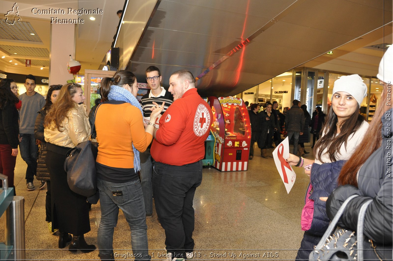 Grugliasco - 1 Dicembre 2013 - Stand Up Against AIDS - Comitato Regionale del Piemonte