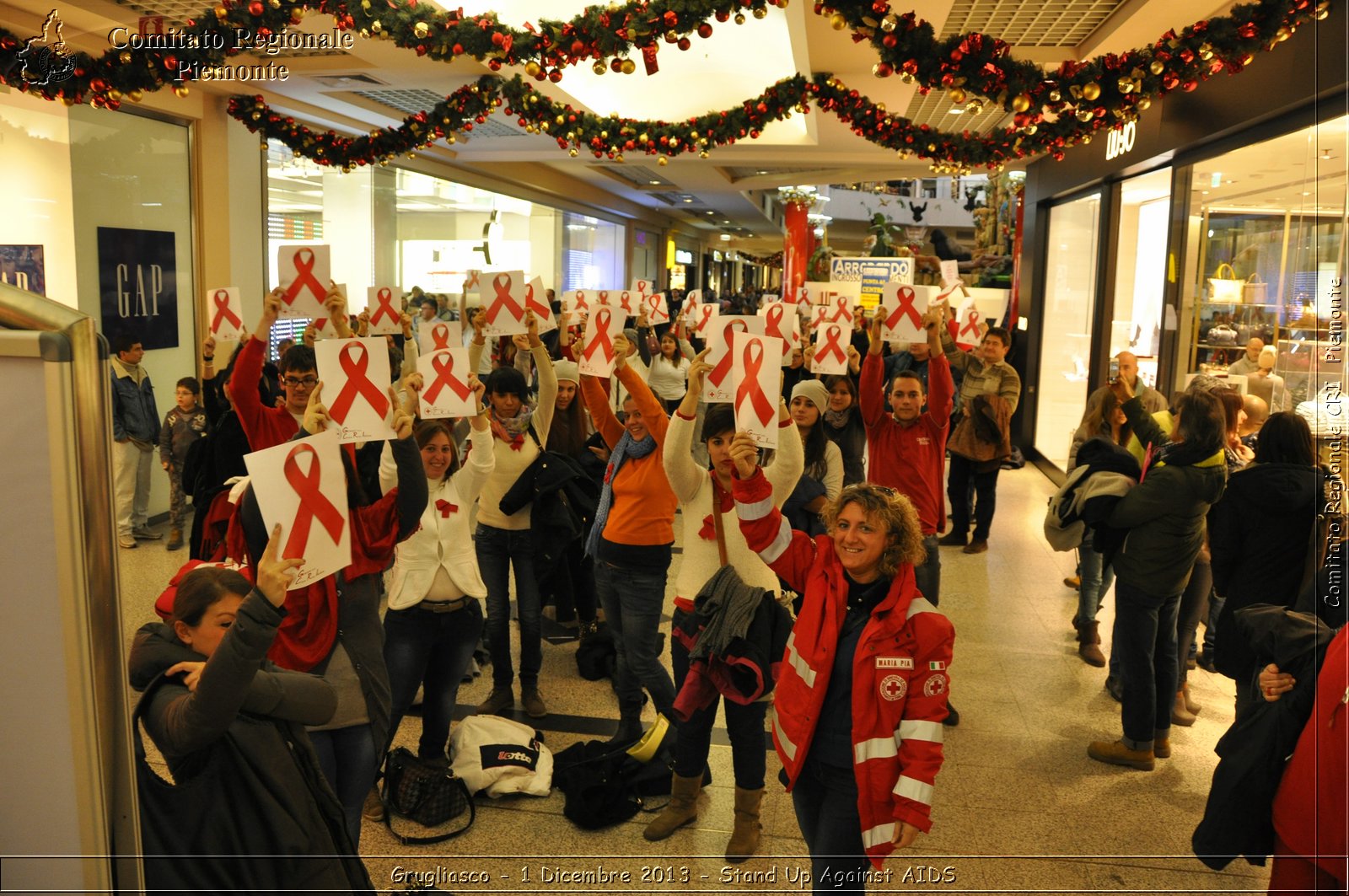 Grugliasco - 1 Dicembre 2013 - Stand Up Against AIDS - Comitato Regionale del Piemonte