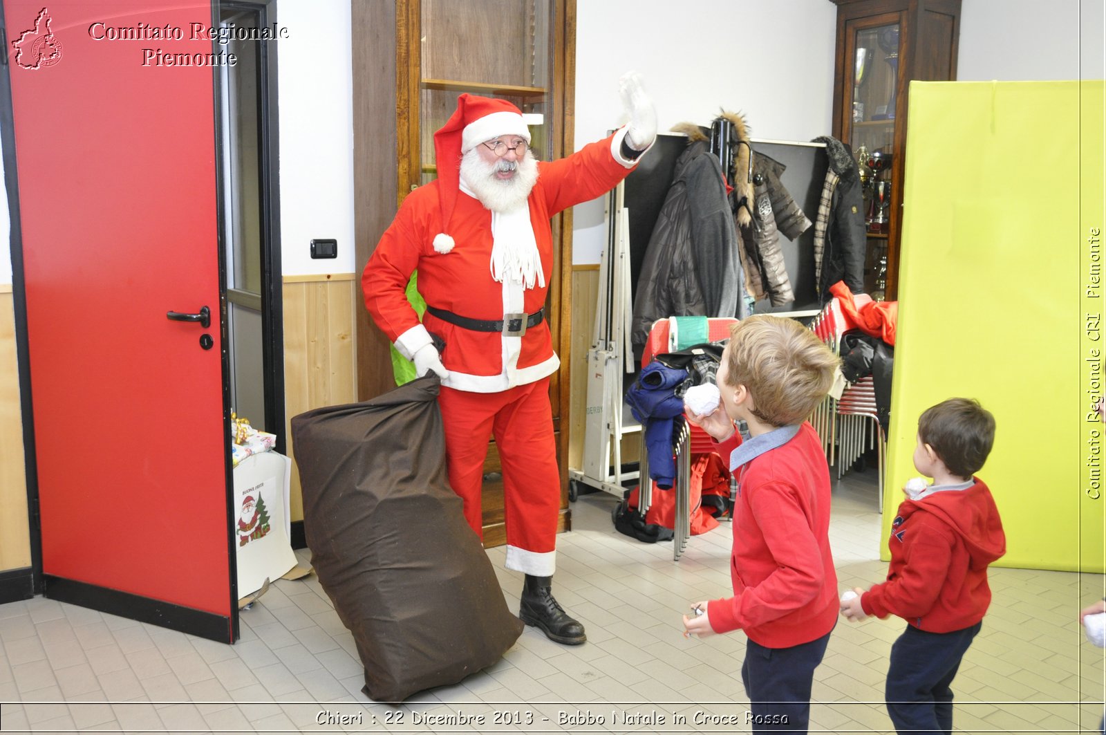 Chieri - 22 Dicembre 2013 - Babbo Natale in Croce Rossa - Comitato Regionale del Piemonte