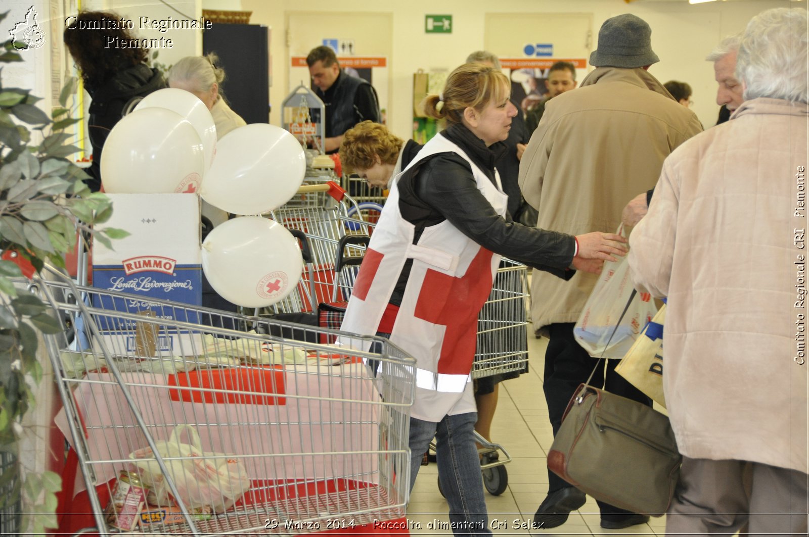 29 Marzo 2014 - Raccolta alimentari Cri Selex - Comitato Regionale del Piemonte