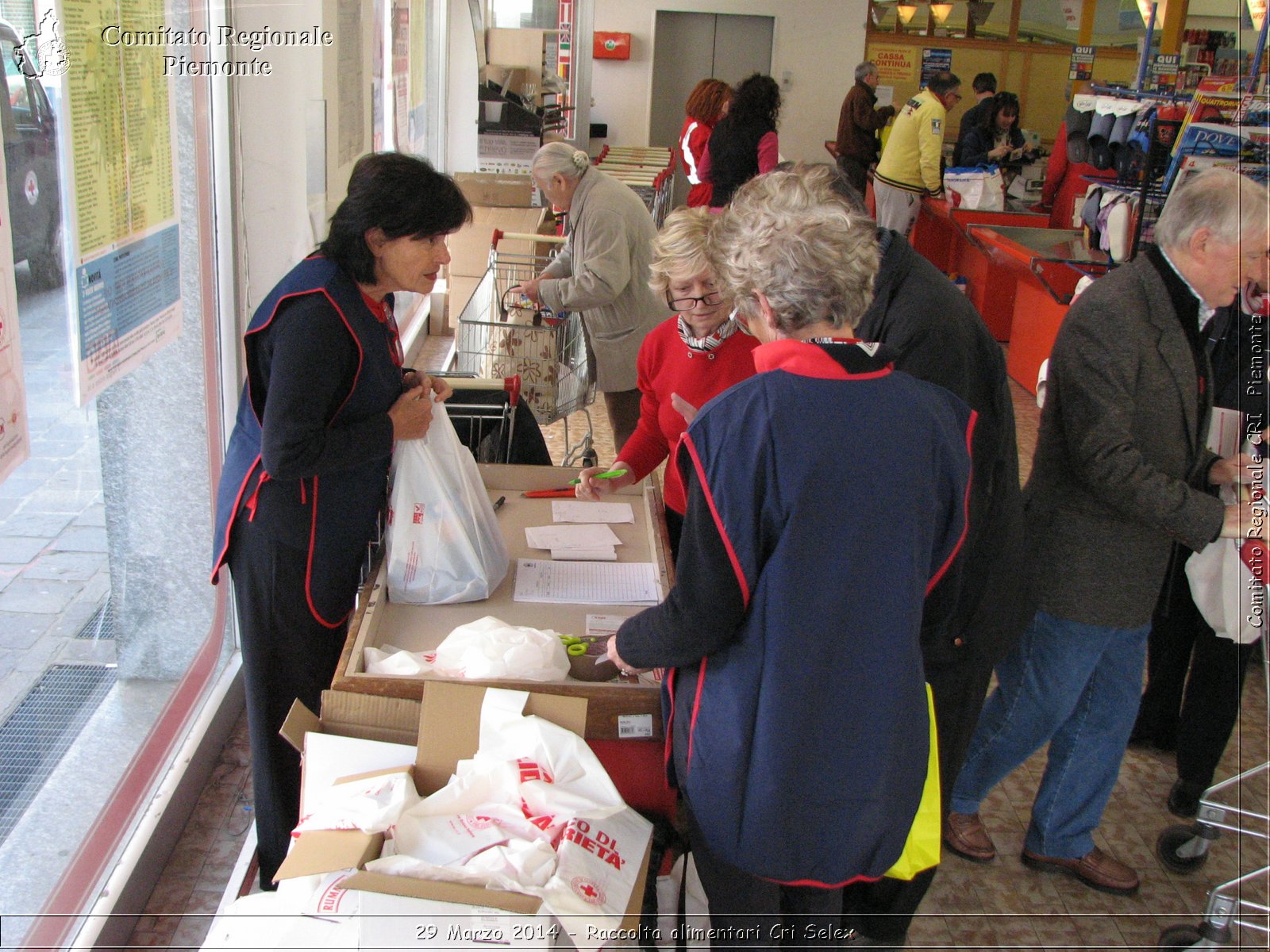 29 Marzo 2014 - Raccolta alimentari Cri Selex - Comitato Regionale del Piemonte