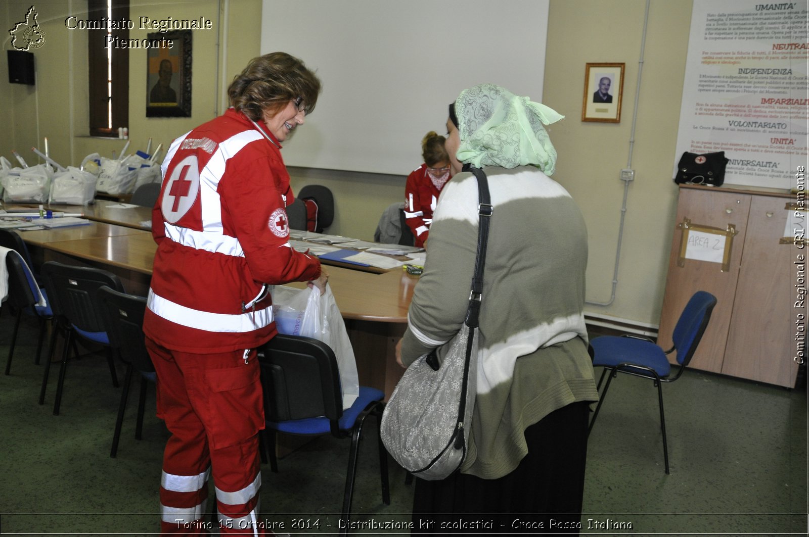 Torino 15 Ottobre 2014 - Distribuzione kit scolastici - Croce Rossa Italiana- Comitato Regionale del Piemonte