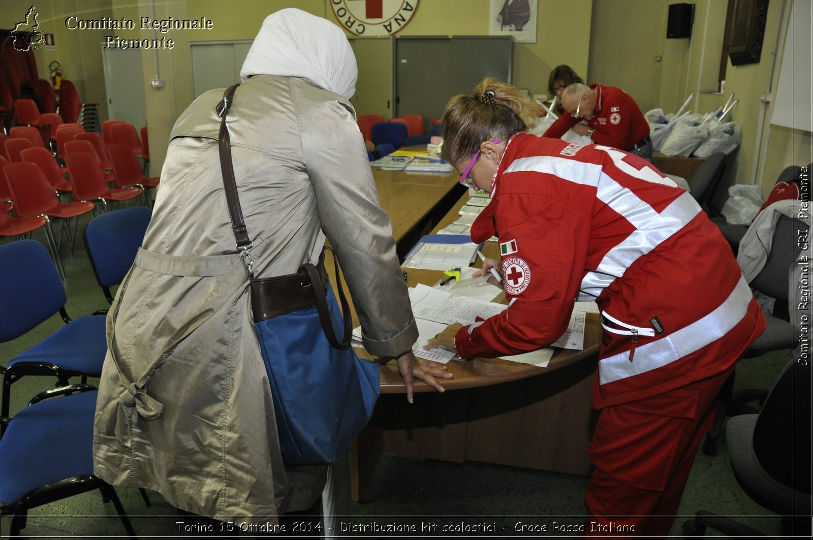 Torino 15 Ottobre 2014 - Distribuzione kit scolastici - Croce Rossa Italiana- Comitato Regionale del Piemonte