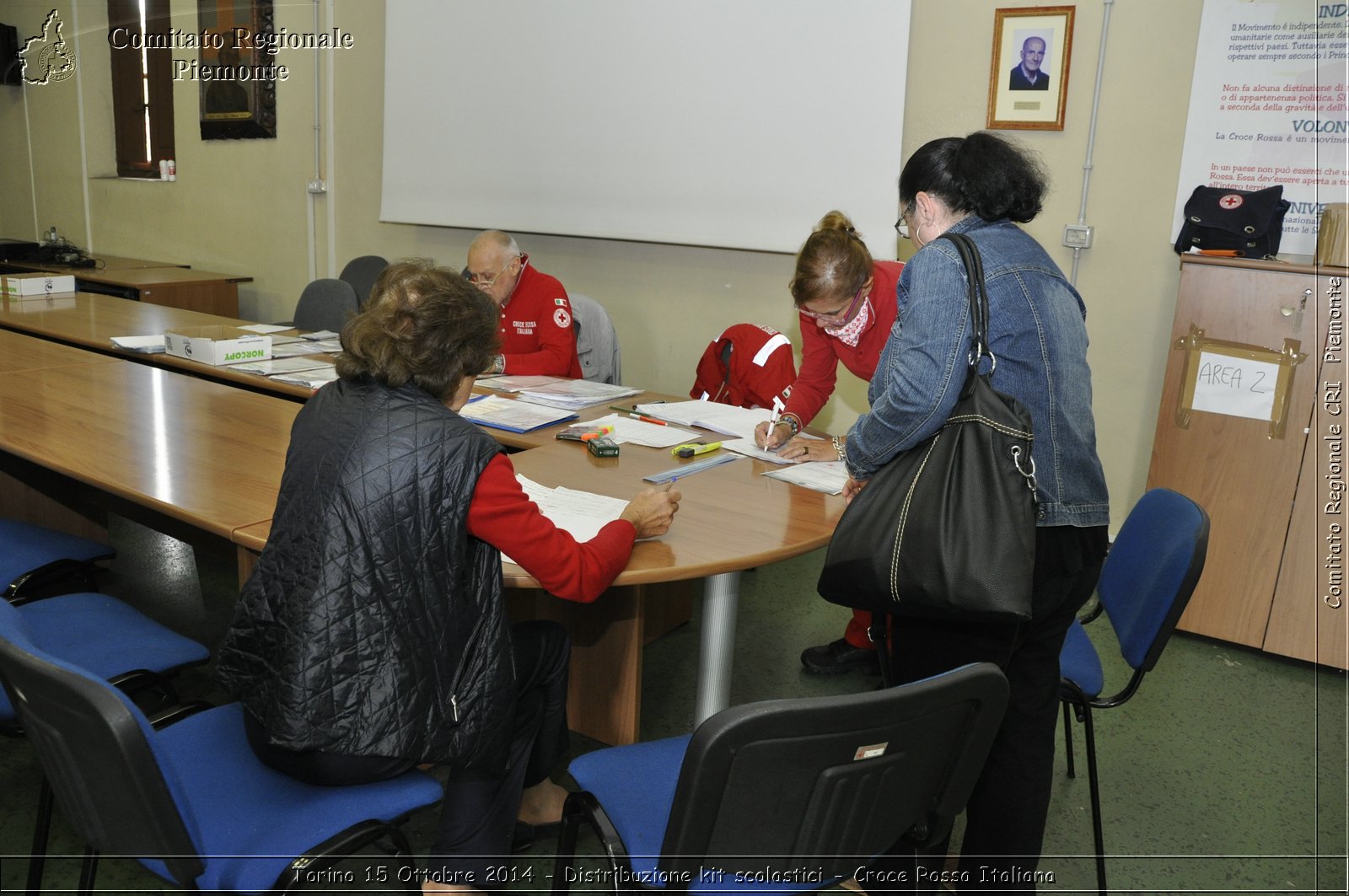 Torino 15 Ottobre 2014 - Distribuzione kit scolastici - Croce Rossa Italiana- Comitato Regionale del Piemonte