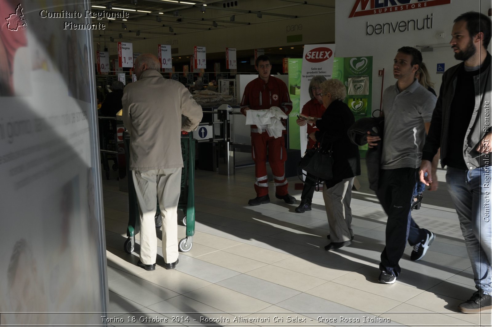 Torino 18 Ottobre 2014 - Raccolta Alimentari Cri Selex - Croce Rossa Italiana- Comitato Regionale del Piemonte