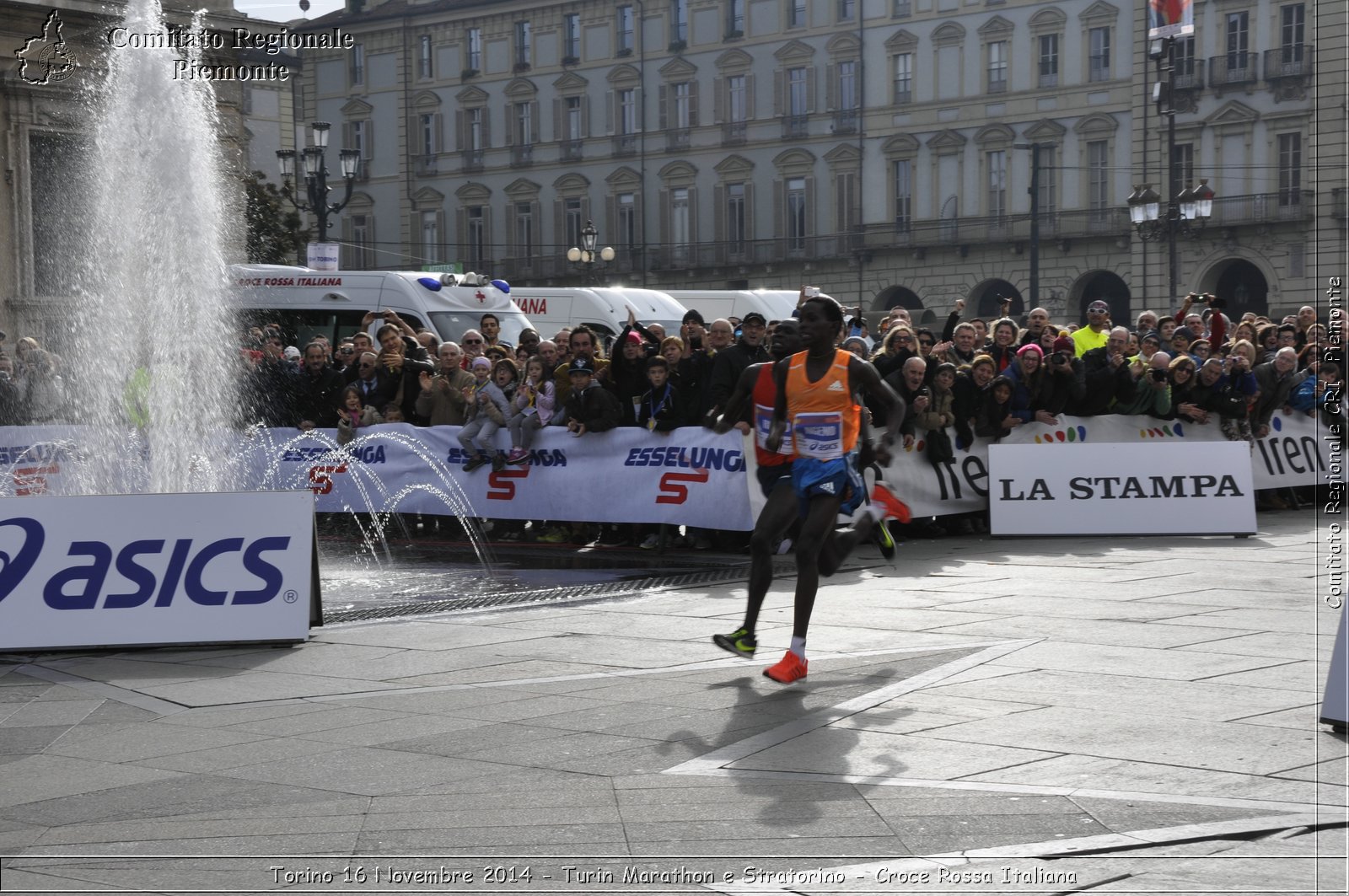 Torino 16 Novembre 2014 - Turin Marathon e Stratorino - Croce Rossa Italiana- Comitato Regionale del Piemonte