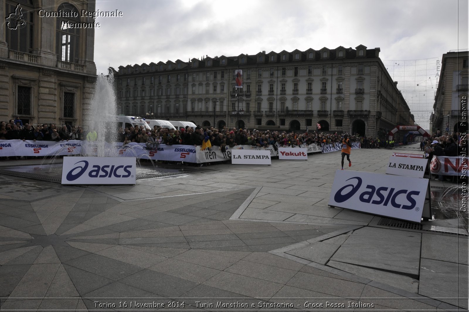 Torino 16 Novembre 2014 - Turin Marathon e Stratorino - Croce Rossa Italiana- Comitato Regionale del Piemonte