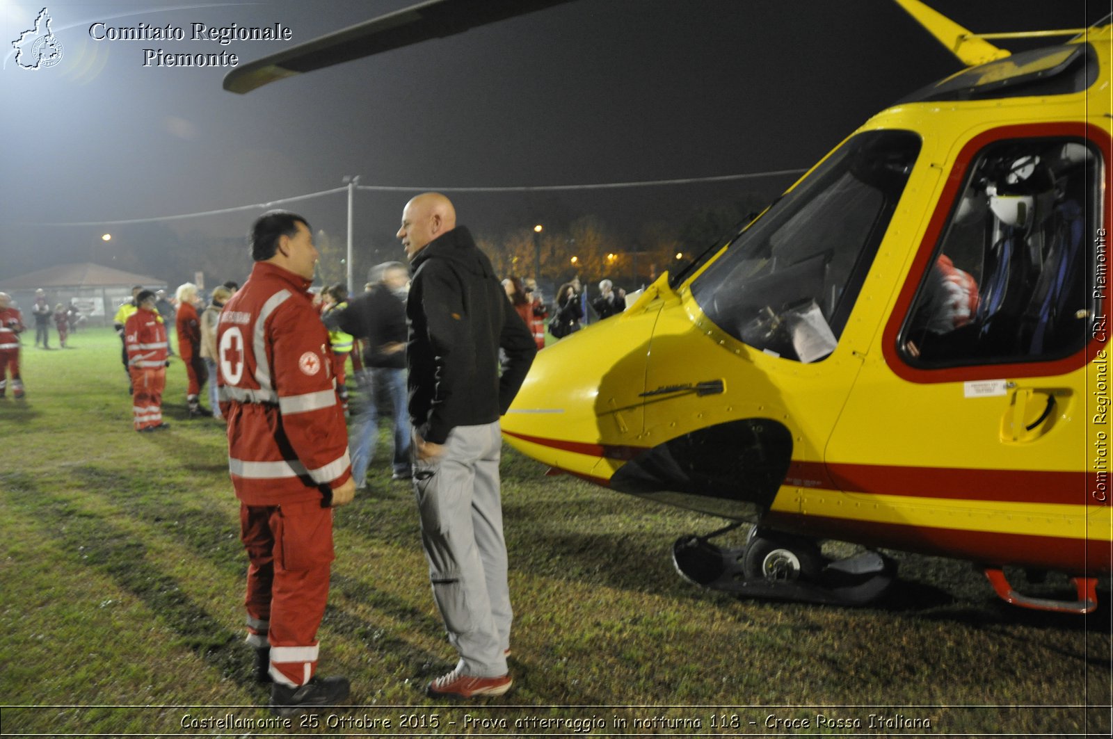Castellamonte 25 Ottobre 2015 - Prova atterraggio in notturna 118 - Croce Rossa Italiana- Comitato Regionale del Piemonte