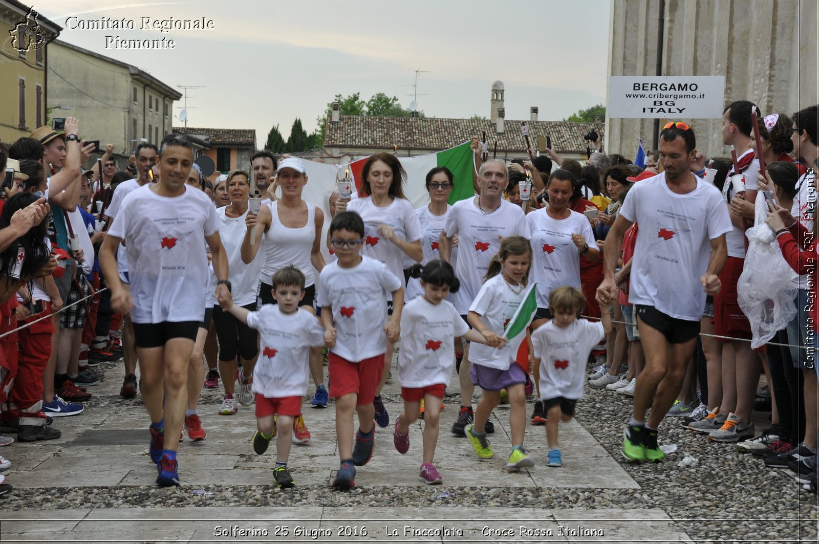 Solferino 25 Giugno 2016 - La Fiaccolata - Croce Rossa Italiana- Comitato Regionale del Piemonte