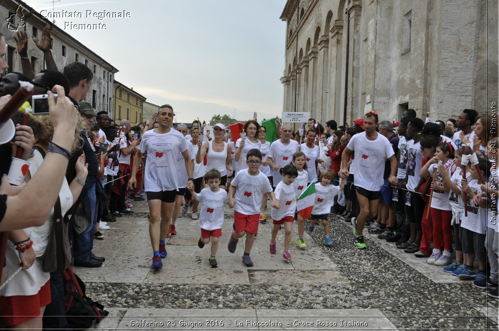 Solferino 25 Giugno 2016 - La Fiaccolata - Croce Rossa Italiana- Comitato Regionale del Piemonte