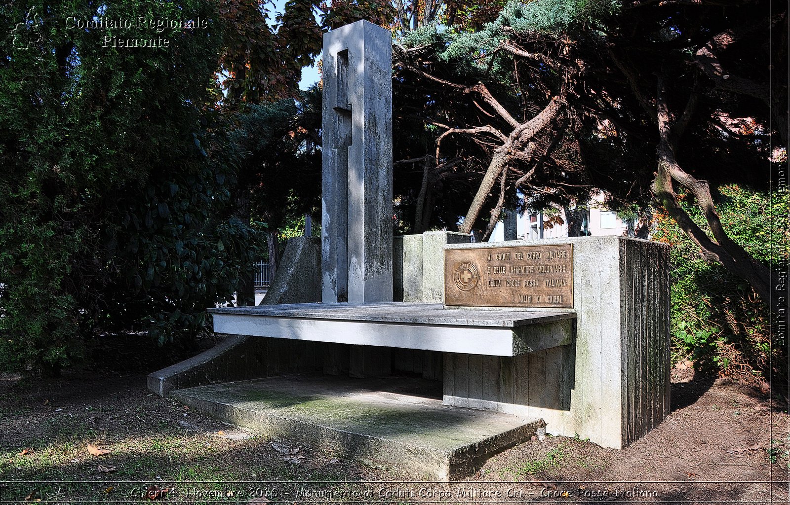 Chieri 4  Novembre 2016 - Monumento ai Caduti Corpo Militare Cri - Croce Rossa Italiana- Comitato Regionale del Piemonte