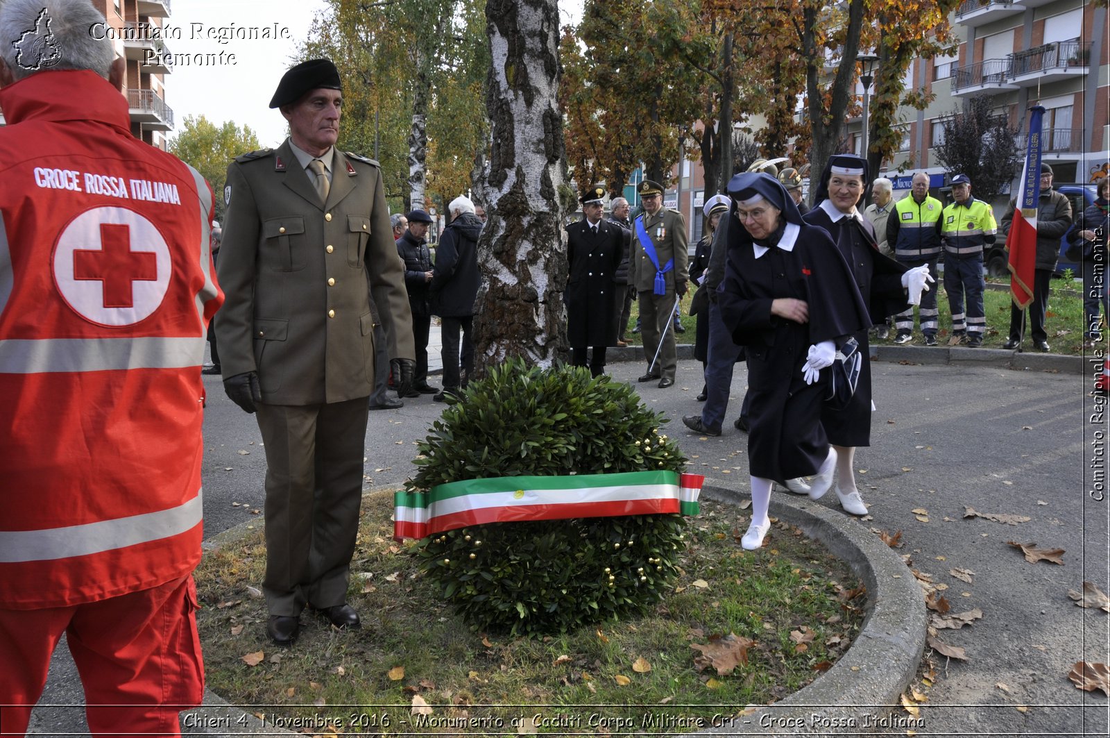 Chieri 4  Novembre 2016 - Monumento ai Caduti Corpo Militare Cri - Croce Rossa Italiana- Comitato Regionale del Piemonte