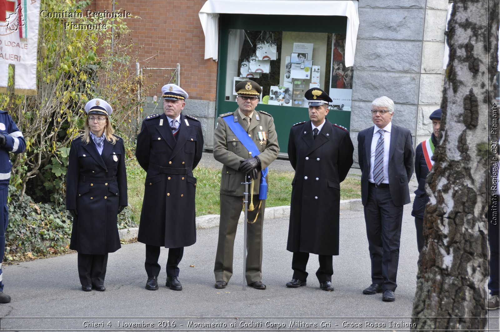 Chieri 4  Novembre 2016 - Monumento ai Caduti Corpo Militare Cri - Croce Rossa Italiana- Comitato Regionale del Piemonte