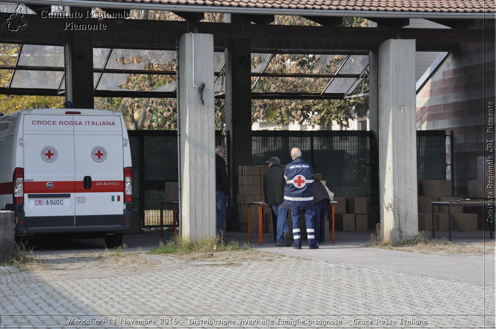 Moncalieri 11 Novembre 2016 - Distribuzione viveri alle famiglie bisognose - Croce Rossa Italiana- Comitato Regionale del Piemonte