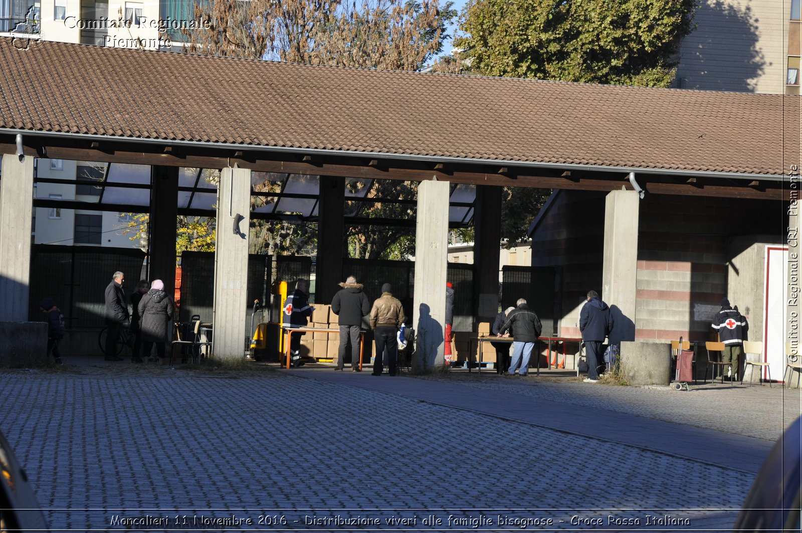 Moncalieri 11 Novembre 2016 - Distribuzione viveri alle famiglie bisognose - Croce Rossa Italiana- Comitato Regionale del Piemonte