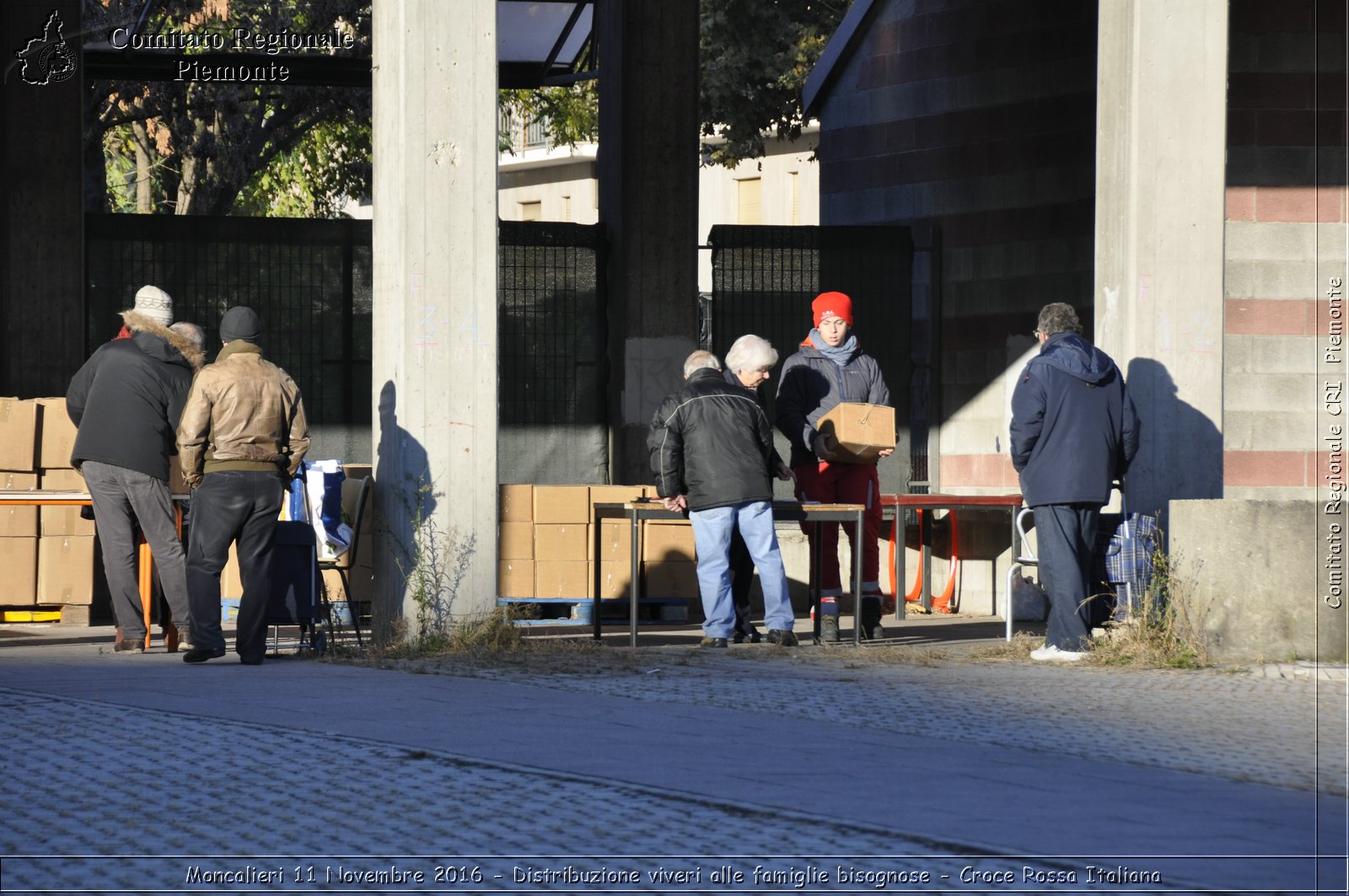 Moncalieri 11 Novembre 2016 - Distribuzione viveri alle famiglie bisognose - Croce Rossa Italiana- Comitato Regionale del Piemonte