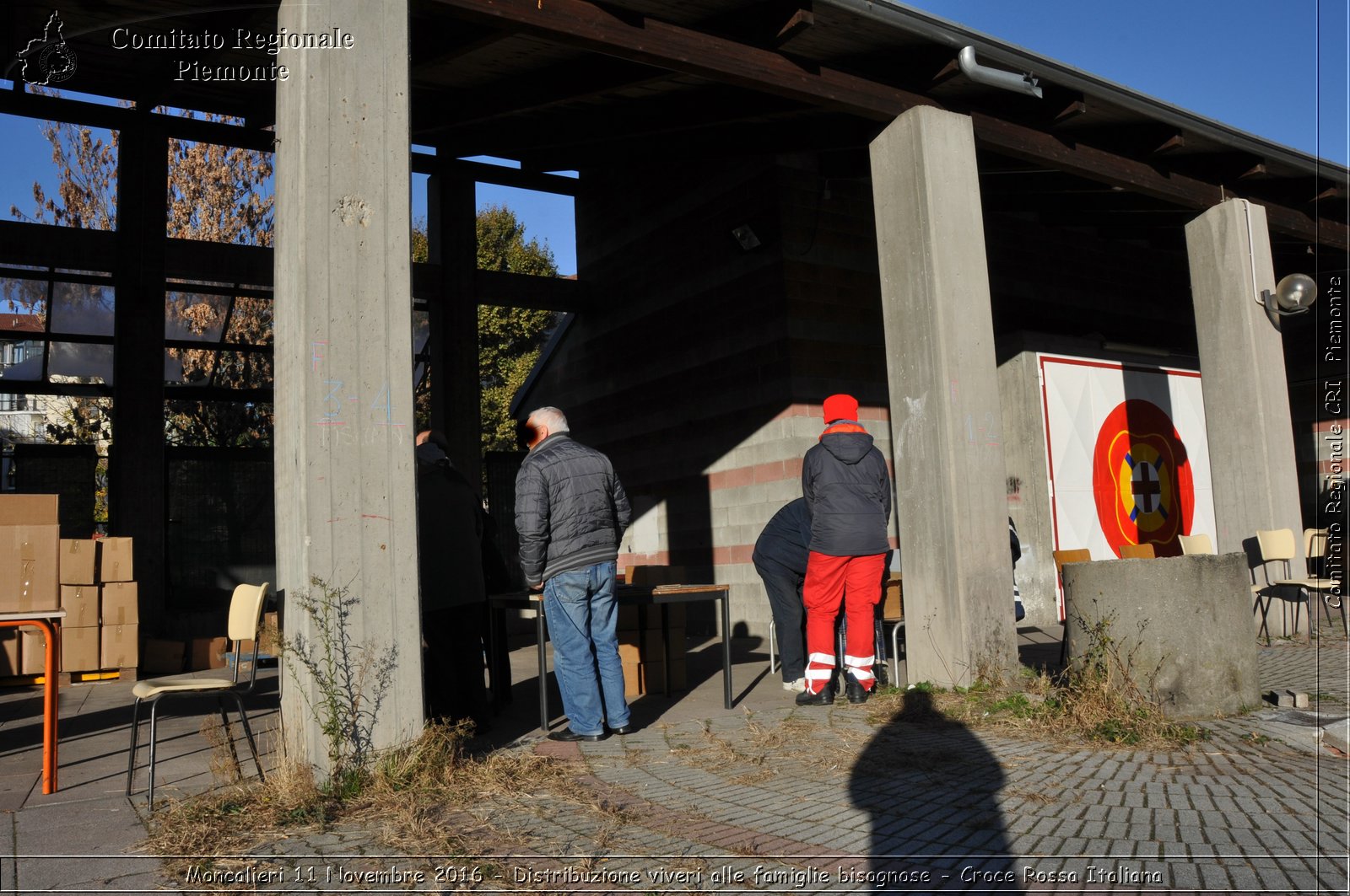 Moncalieri 11 Novembre 2016 - Distribuzione viveri alle famiglie bisognose - Croce Rossa Italiana- Comitato Regionale del Piemonte