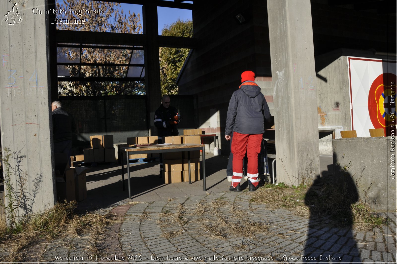 Moncalieri 11 Novembre 2016 - Distribuzione viveri alle famiglie bisognose - Croce Rossa Italiana- Comitato Regionale del Piemonte